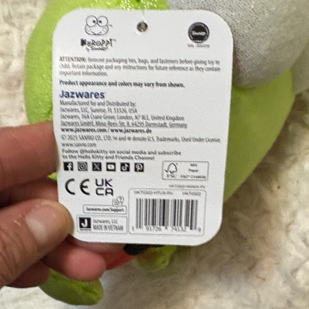 Hello Kitty Keroppi Sparkly Plush NWT - Picture 5 of 8